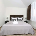 APRT11 04
